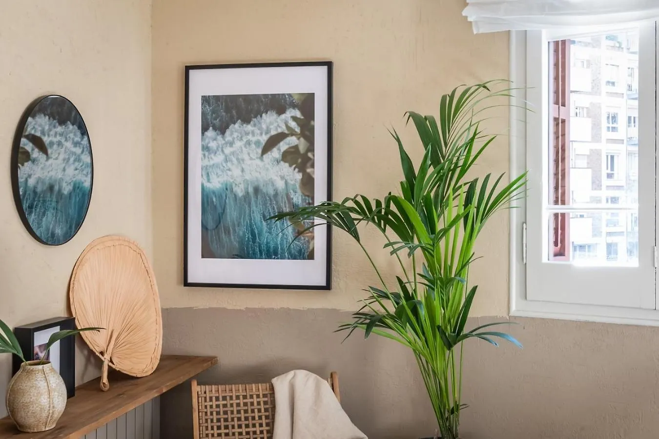 Apartment Tomini - 2 Bedrooms In Eixample Esquerra Barcelona Spanien